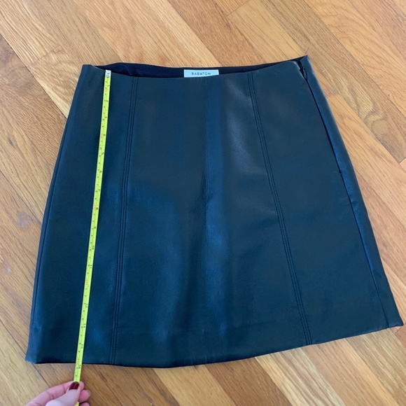 Babaton Vegan Leather Modern Mini Skirt Size 2 - Picture 2 of 3
